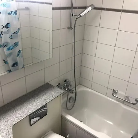 Bright And Quiet In The Center - Sky11 Zúrich