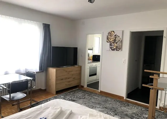 Bright And Quiet In The Center - Sky11