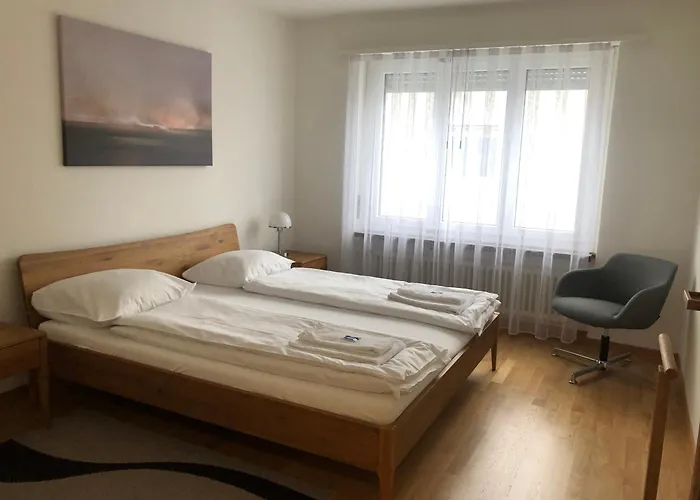 Bright And Quiet In The Center - Sky11 *