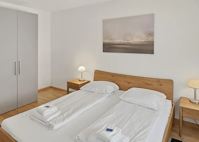 Bright And Quiet In The Center - Sky11 * Curych