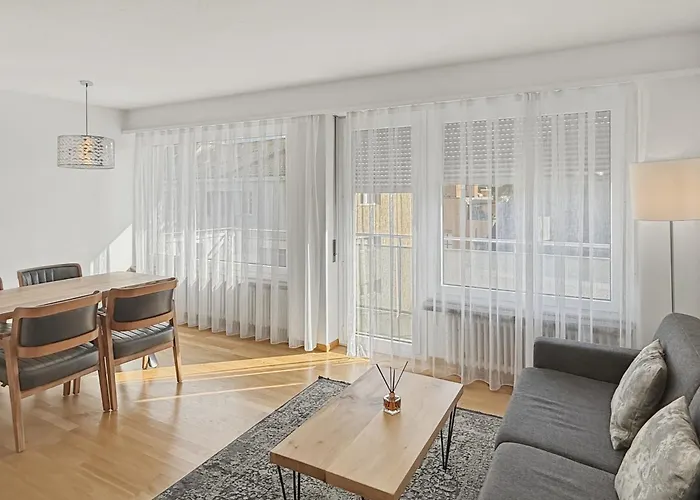 Bright And Quiet In The Center - Sky11 Apartmán